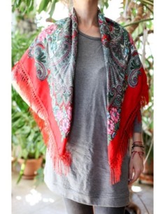 Batic rosu cu franjuri inflorat 2