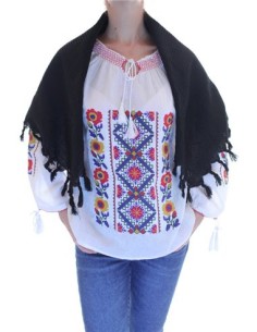 Basma traditionala neagra cu ciucuri 2