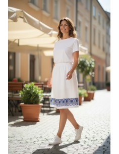 Fusta dama alba cu broderie traditionala albastra 2