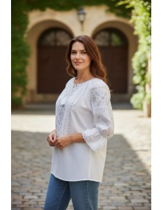 Bluza dama alba cu broderie argintie si maneca trei sferturi eleganta 2