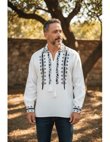Camasa alba pentru barbati cu broderie neagra si guler brodat