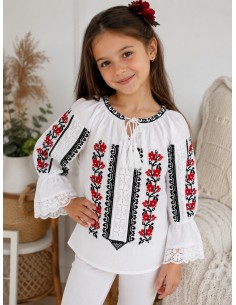 Ie traditionala fetite alba cu maci rosii si broderie florala 2