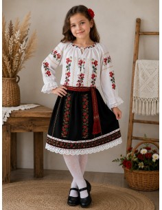 Ie traditionala fetite alba cu flori rosii si verzi pentru copii 2
