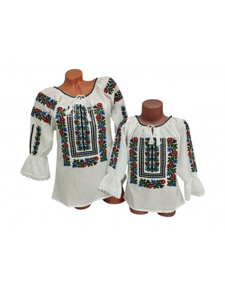 Set mama si fiica cu ii traditionale albe brodate floral rosu si albastru