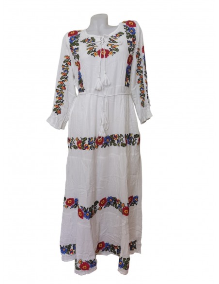 Rochie traditionala alba dama cu broderie florala multicolora si maneca trei sferturi