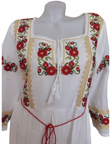 Rochie traditionala alba dama cu broderie rosie si aurie, maneca trei sferturi si croiala lunga